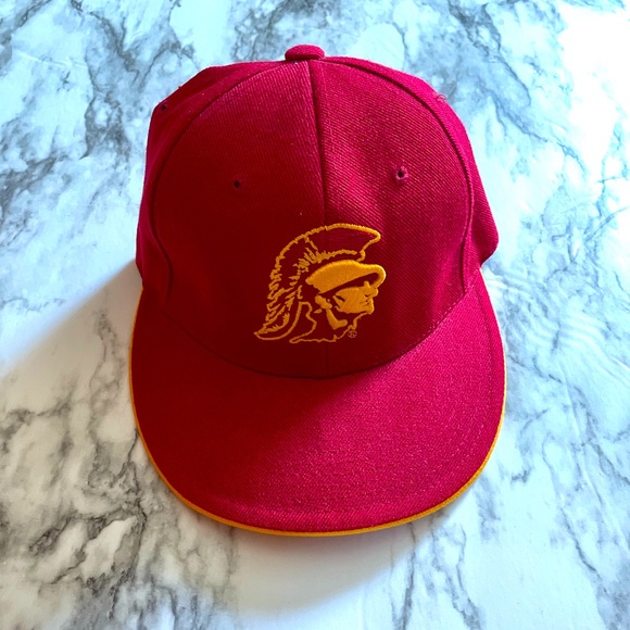 USC Fitted Trojans Cap - Picture 1 of 4